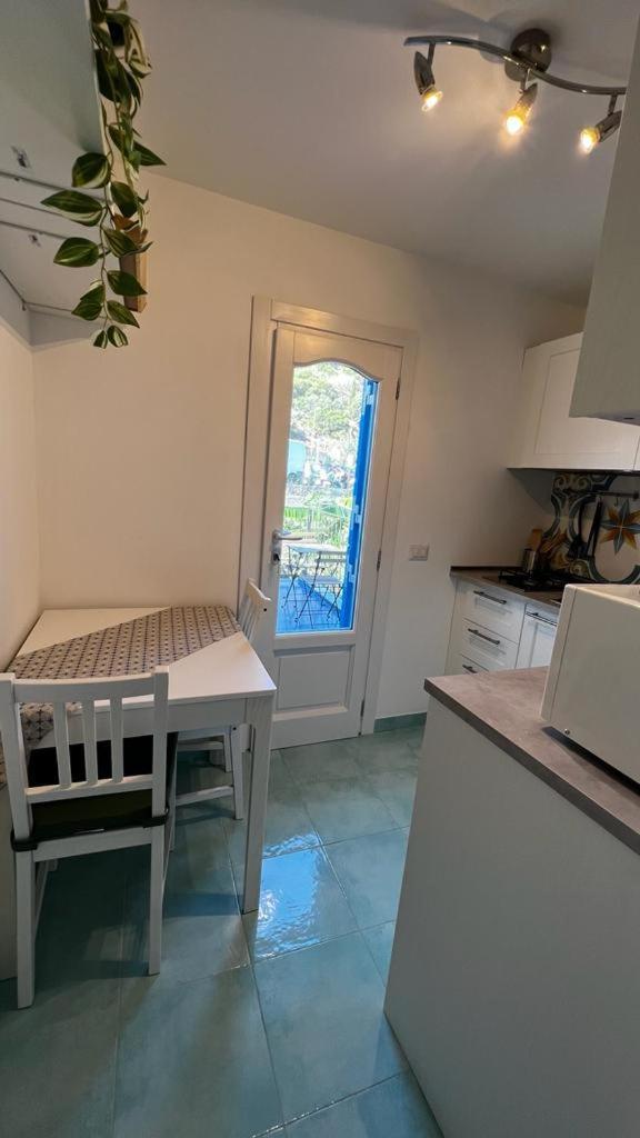 Luxury Apartments Caucich Lipari  Exterior photo